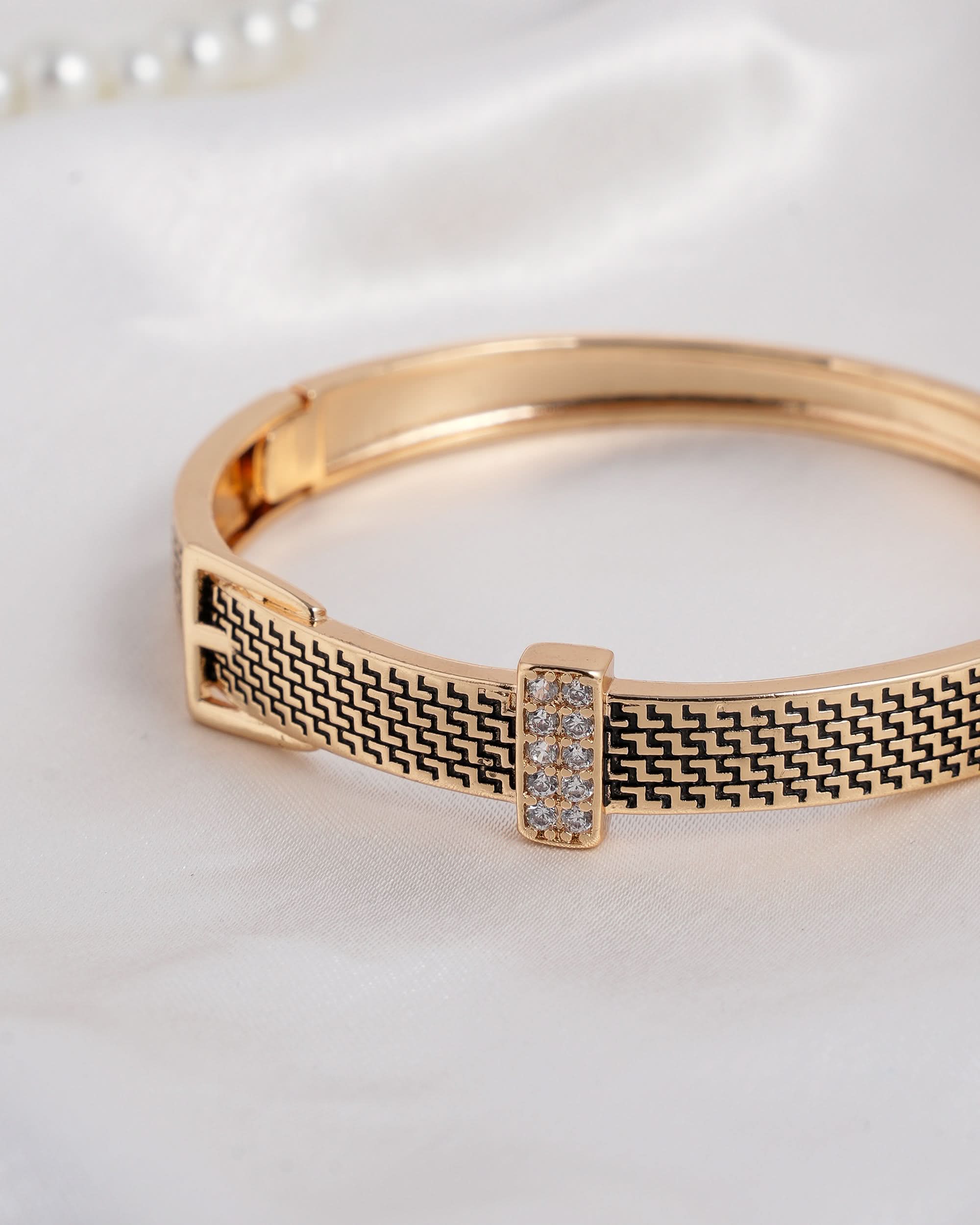 Eminent Women's Ring