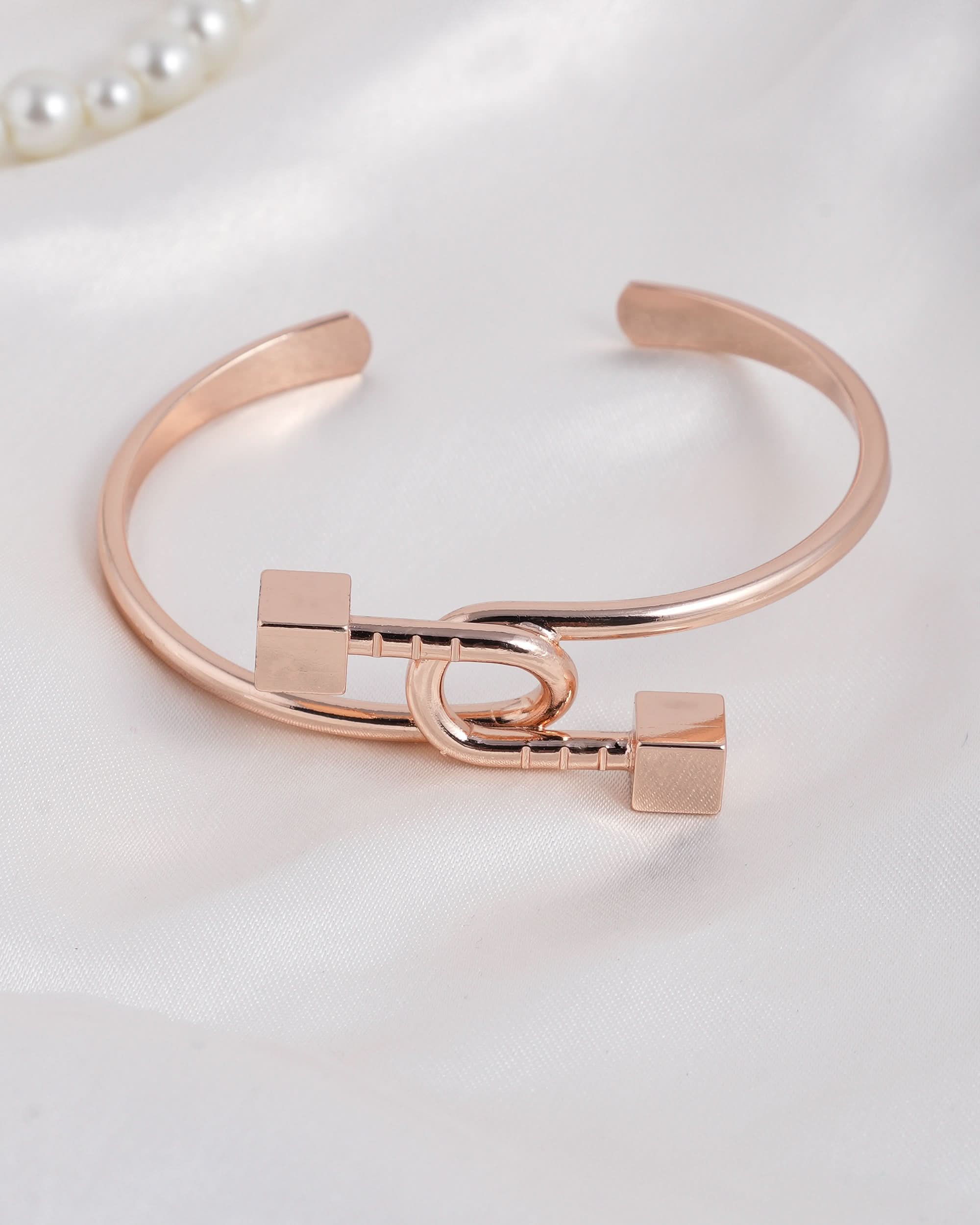 Eminent Women’s Knot Detail Open Bangle