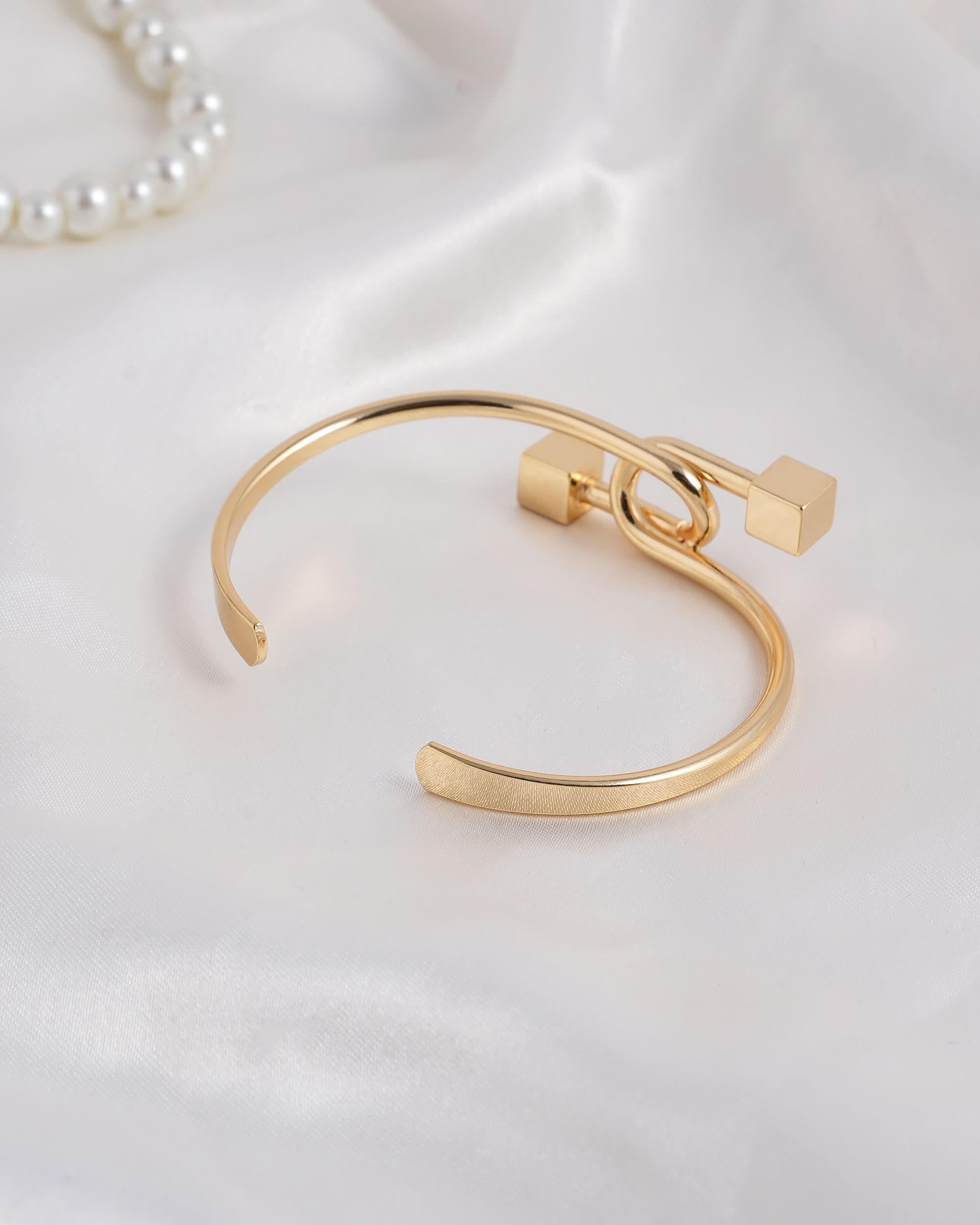 Eminent Women's Kara - Golden