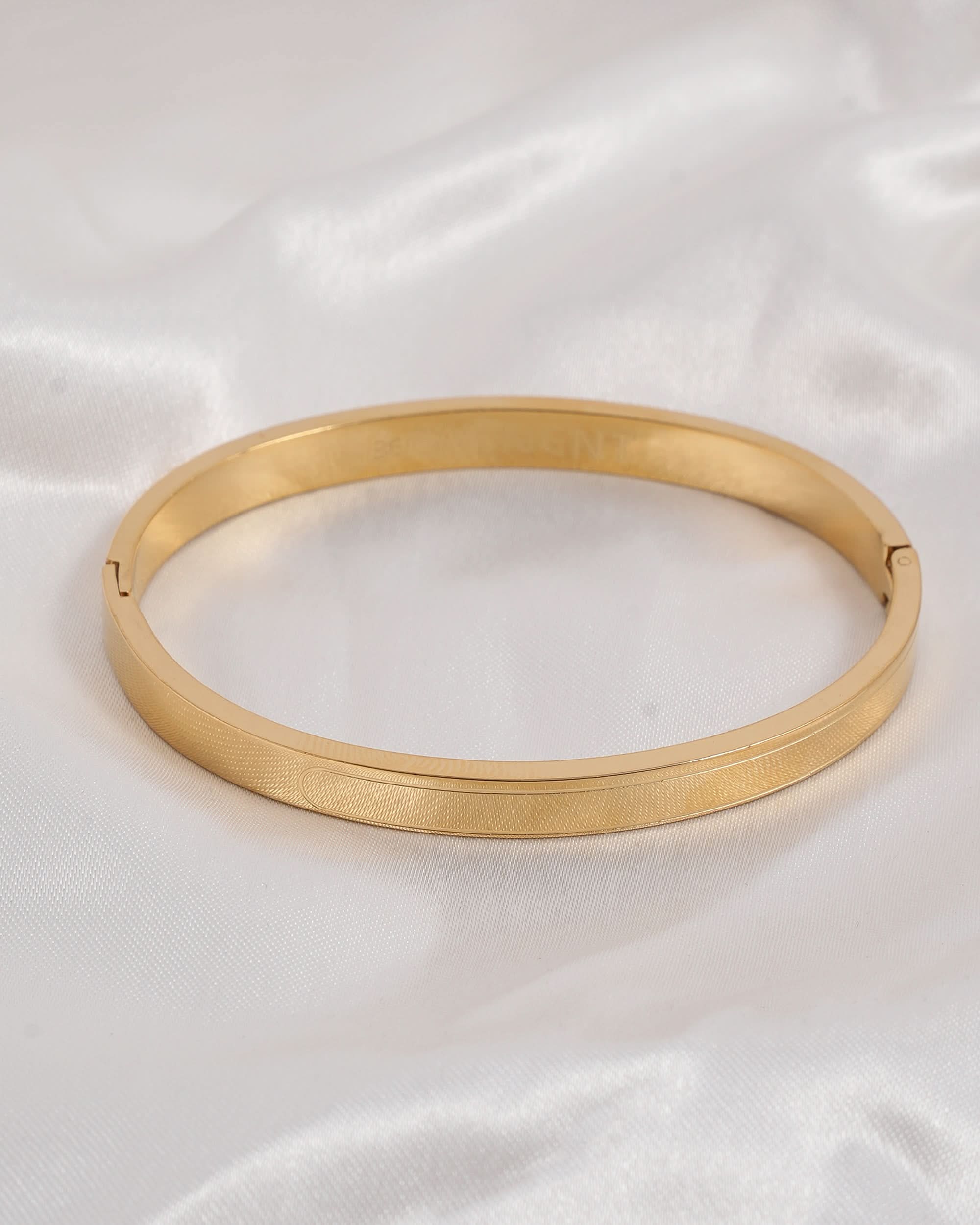 Eminent Women's Bracelet - Golden