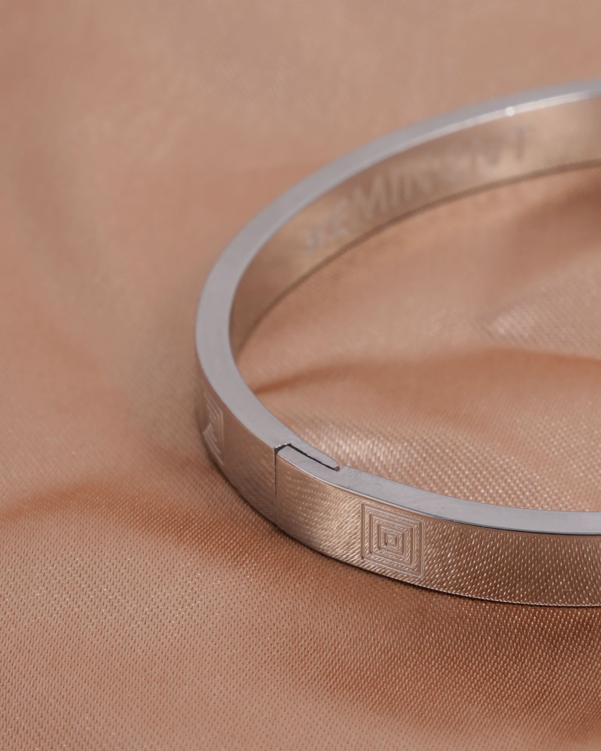 Eminent Women's Bracelet - Silver