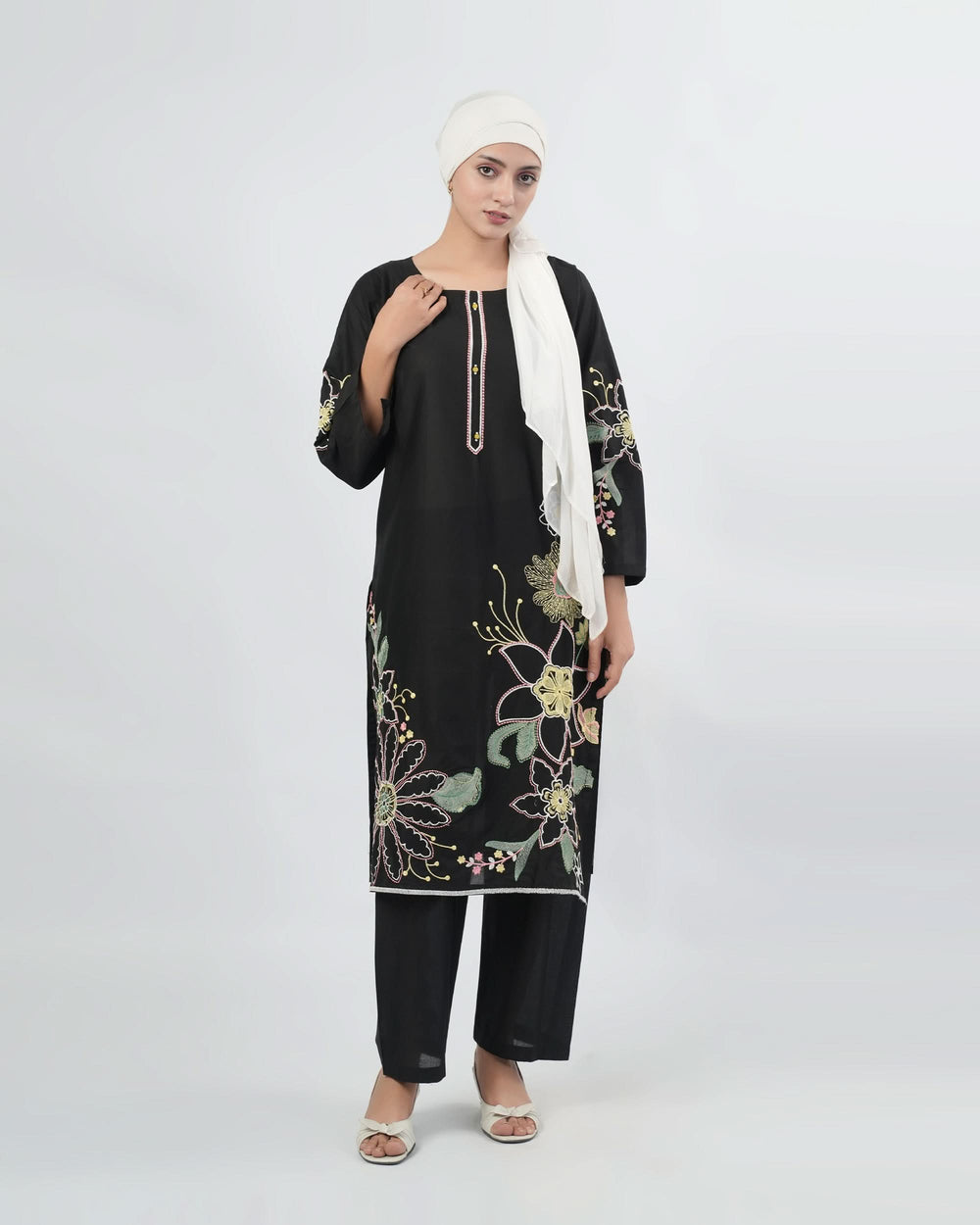 Valuable Women's Embroidered 2Pcs Suit