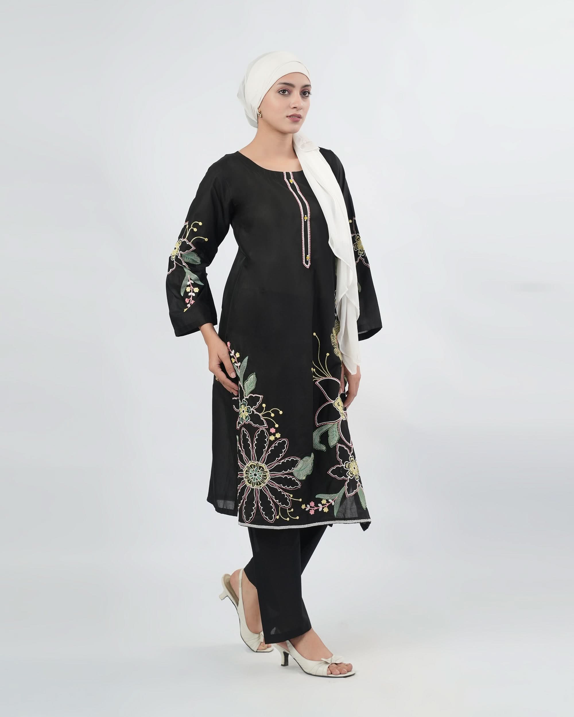 Valuable Women's Embroidered 2Pcs Suit