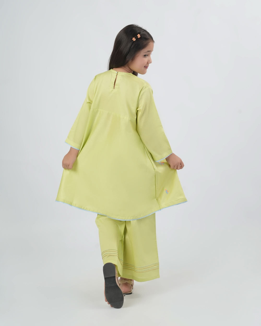 Girls Shalwar Kameez