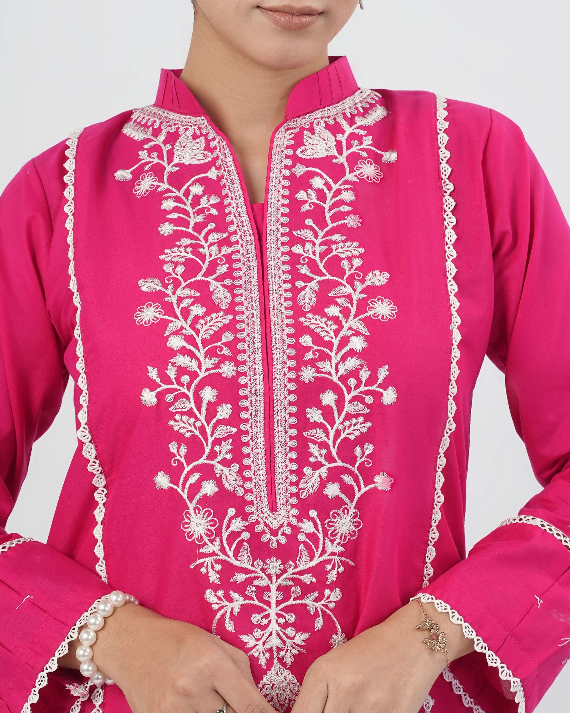 Valuables Women Embroidered Kurti