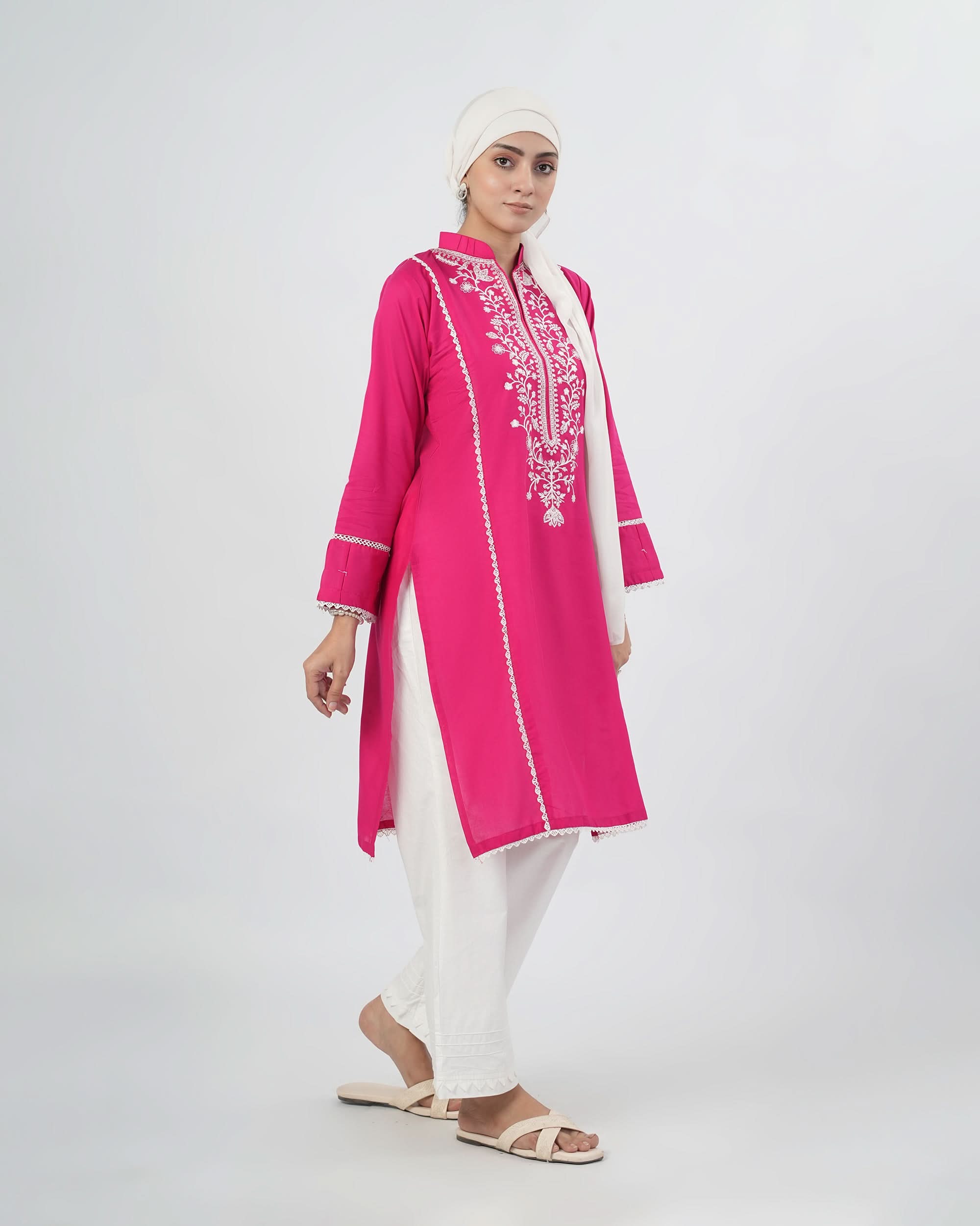 Valuables Women Embroidered Kurti