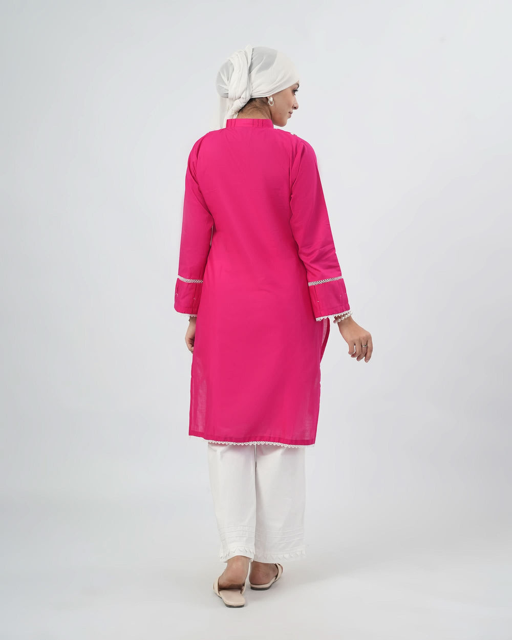 Valuables Women Embroidered Kurti