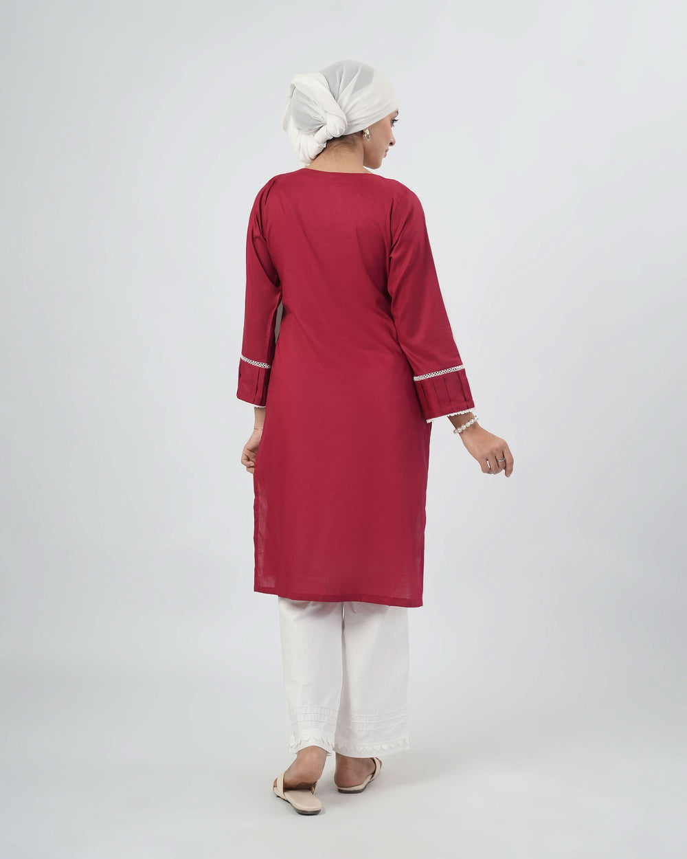 Valuables Women Embroidered Kurti