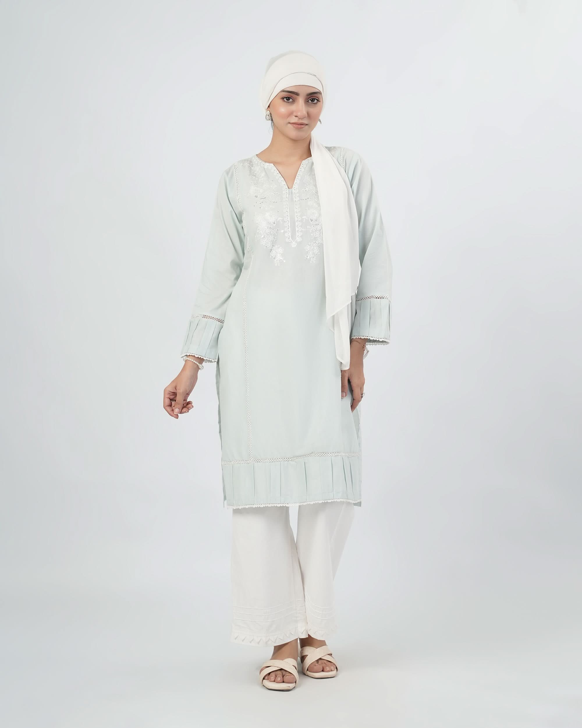 Valuables Women Embroidered Kurti