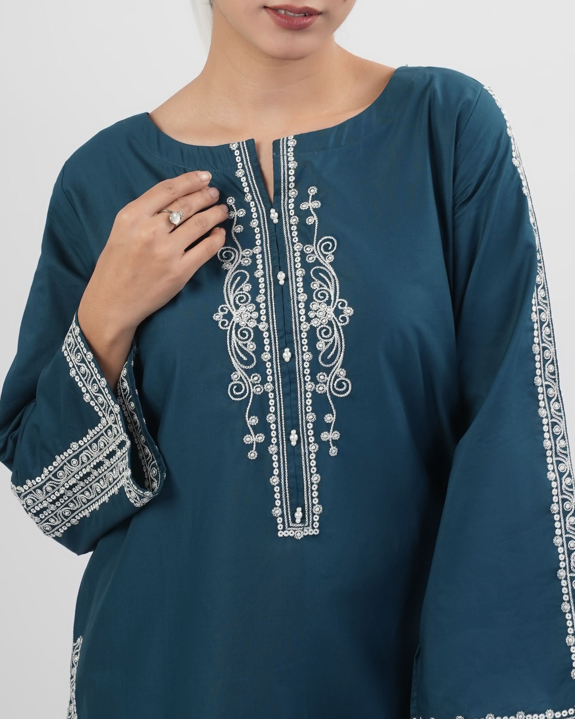 Valuables Women Embroidered 2Pcs Suit