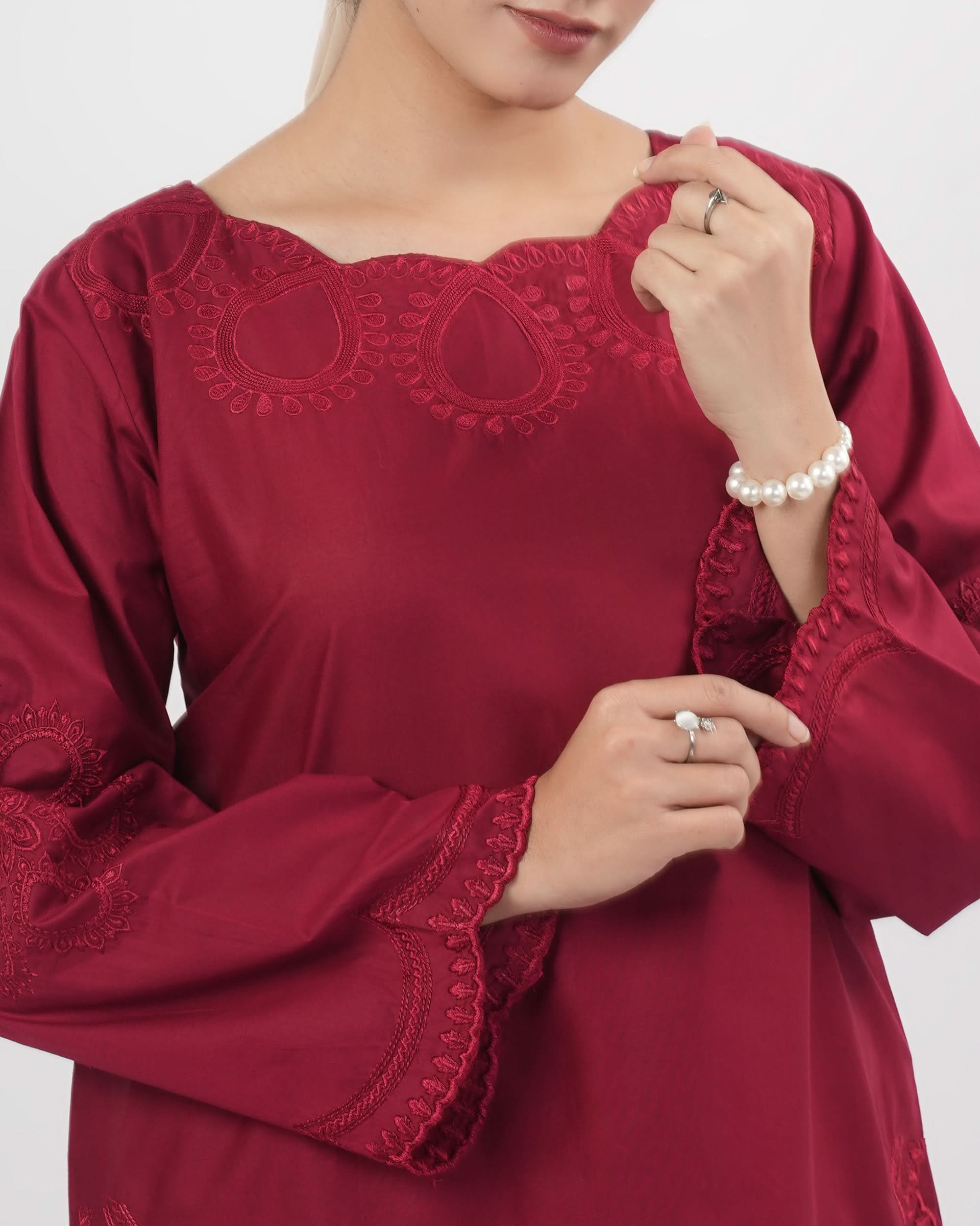 Valuables Women’s Embroidered 2Pcs Suit