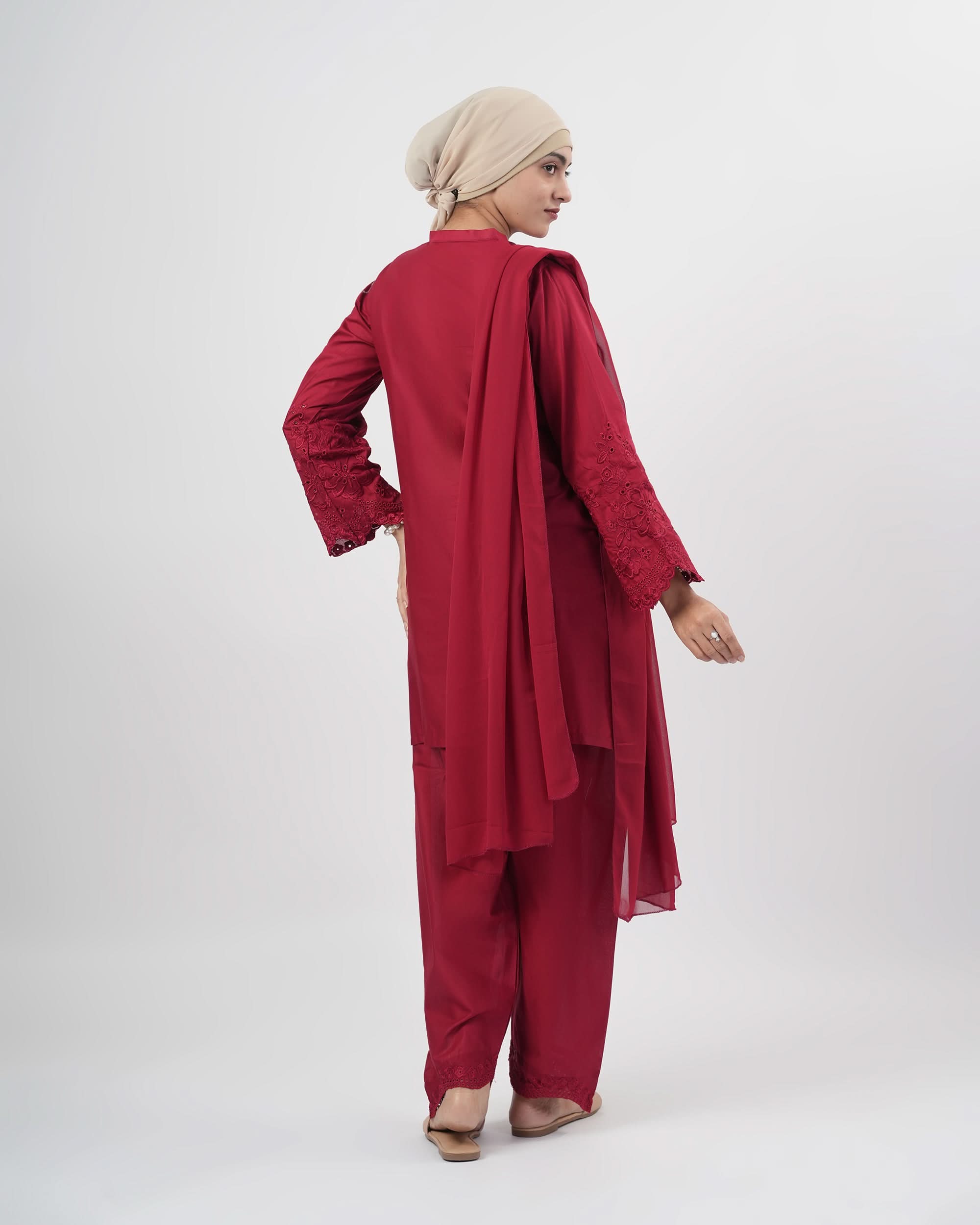 Valuables Women’s Embroidered 3Pcs Suit