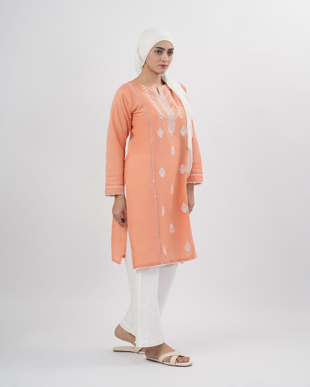 Valuables Women Embroidered Kurti