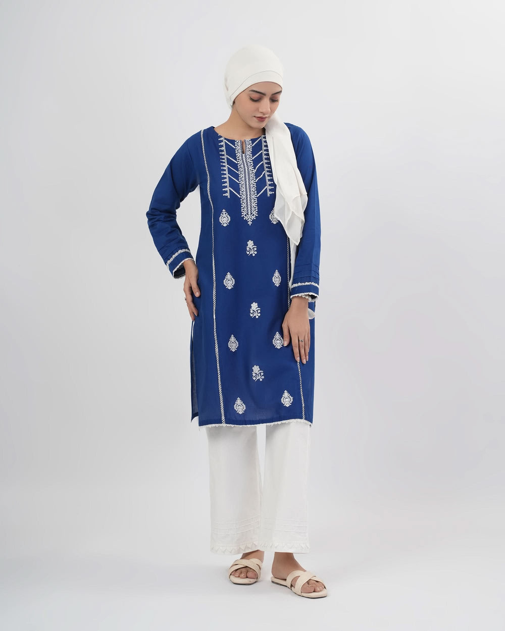 Valuables Women Embroidered Kurti