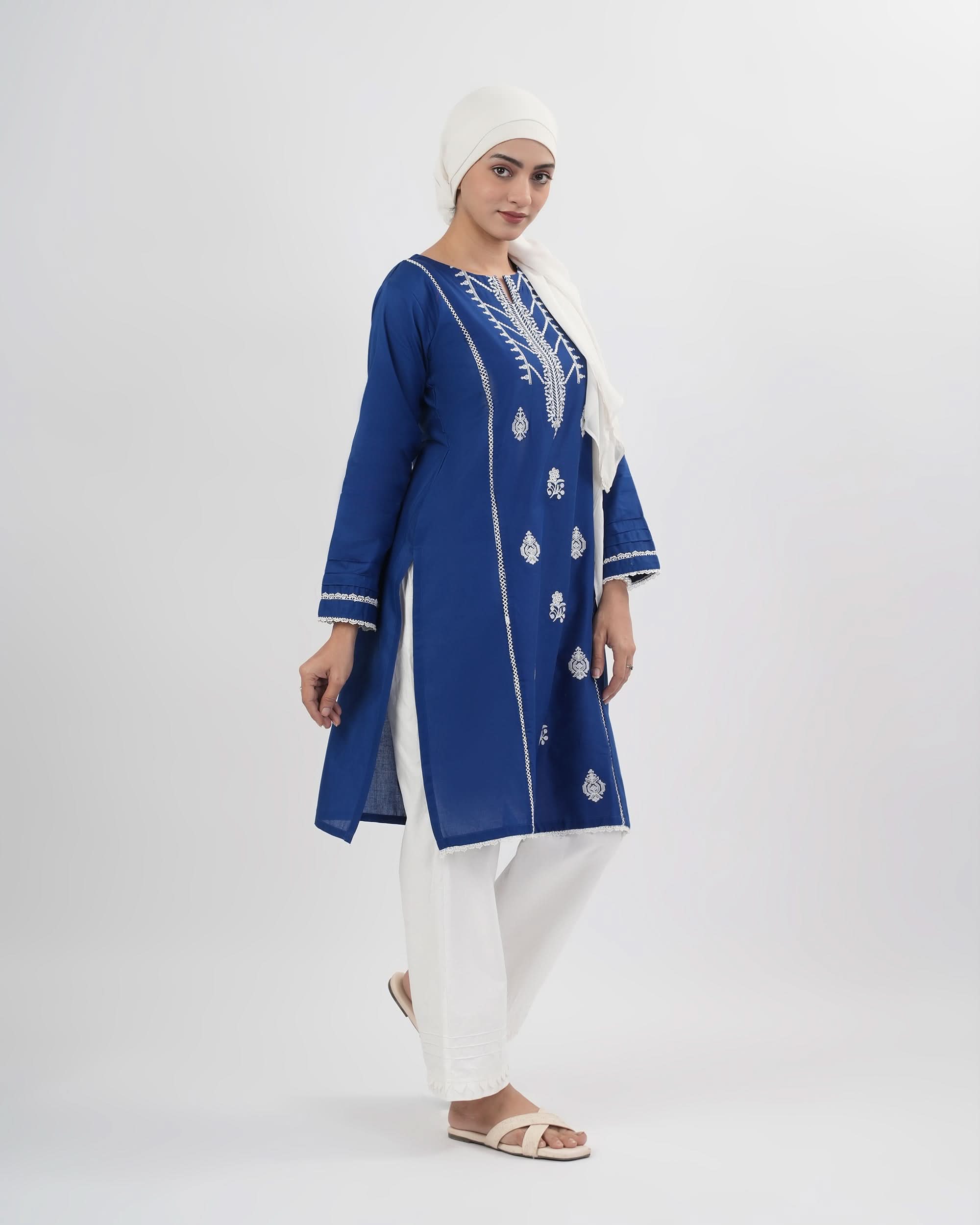 Valuables Women Embroidered Kurti