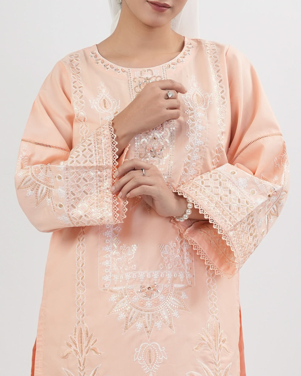 Valuables Women Embroidered 2PCS Suit