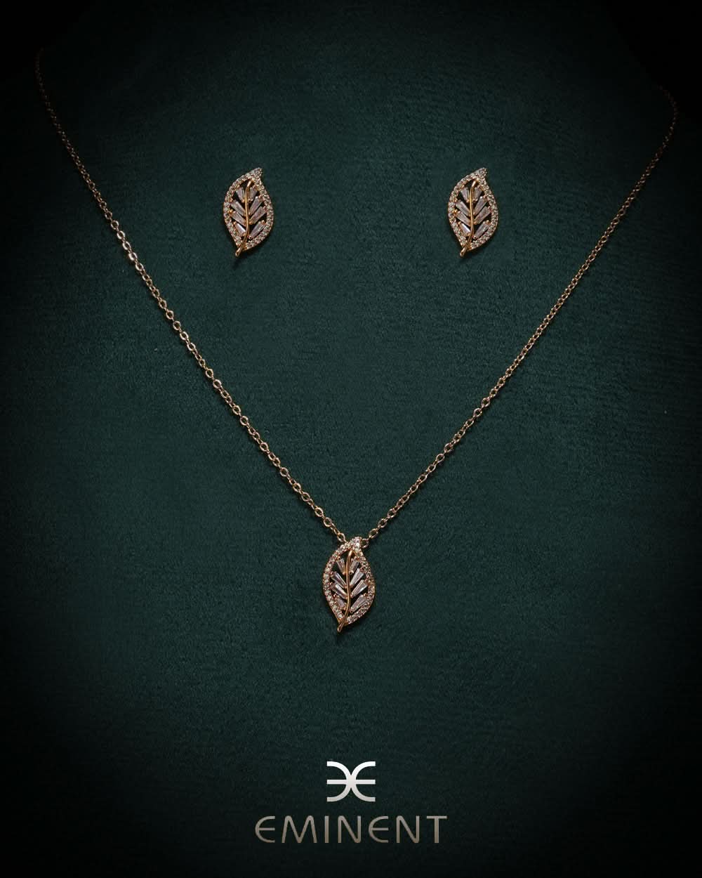 Eminent Locket Set