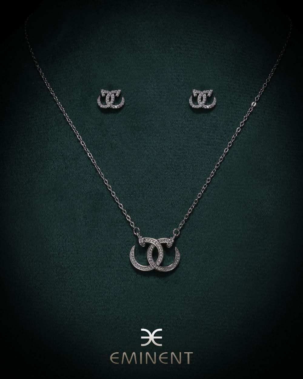 Eminent Locket Set