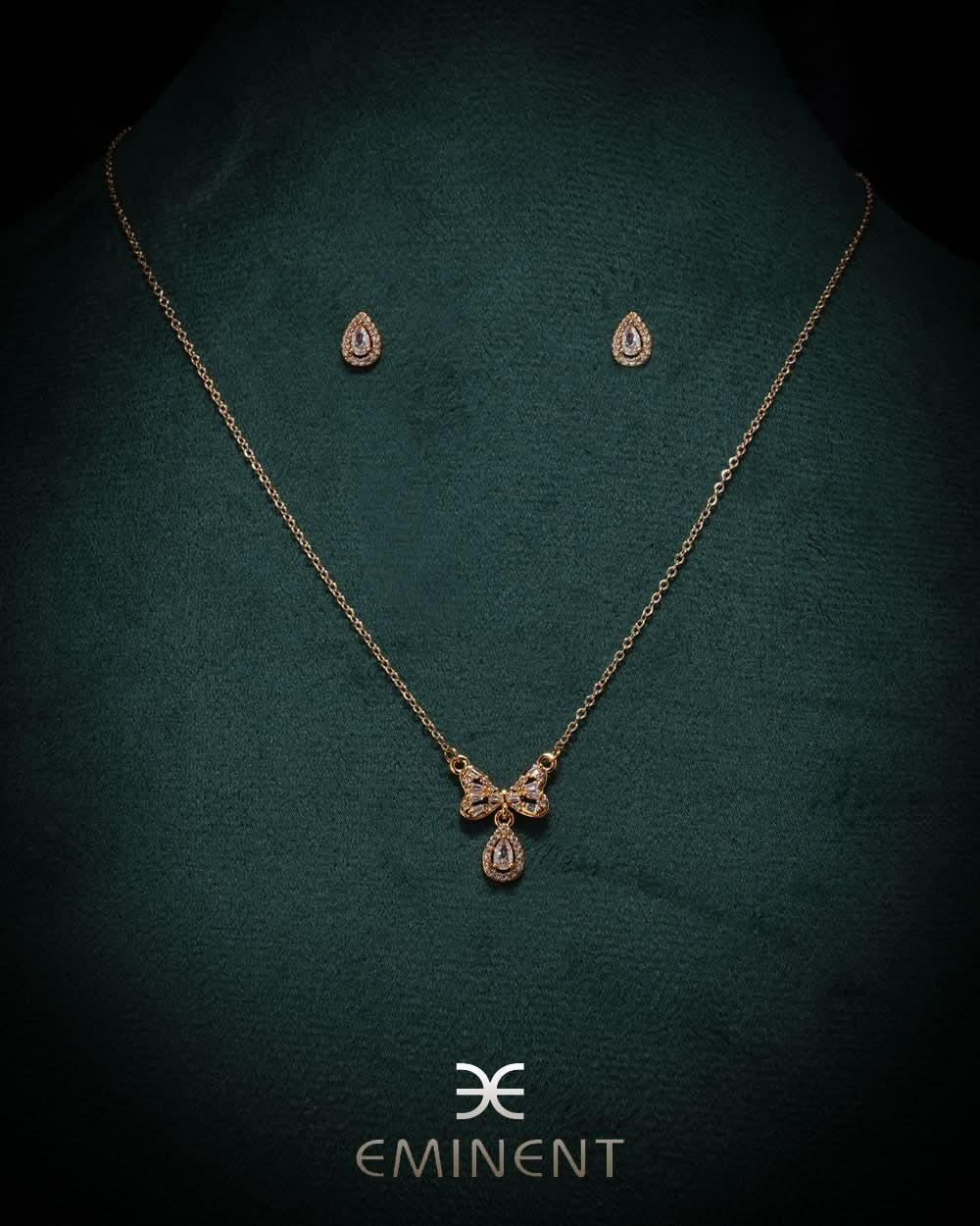 Eminent Locket Set