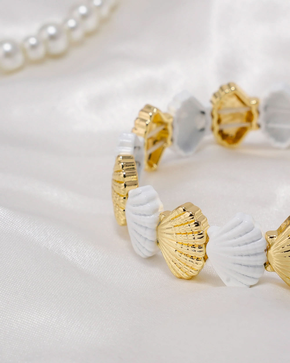 Eminent Women’s Shell Link Bracelet