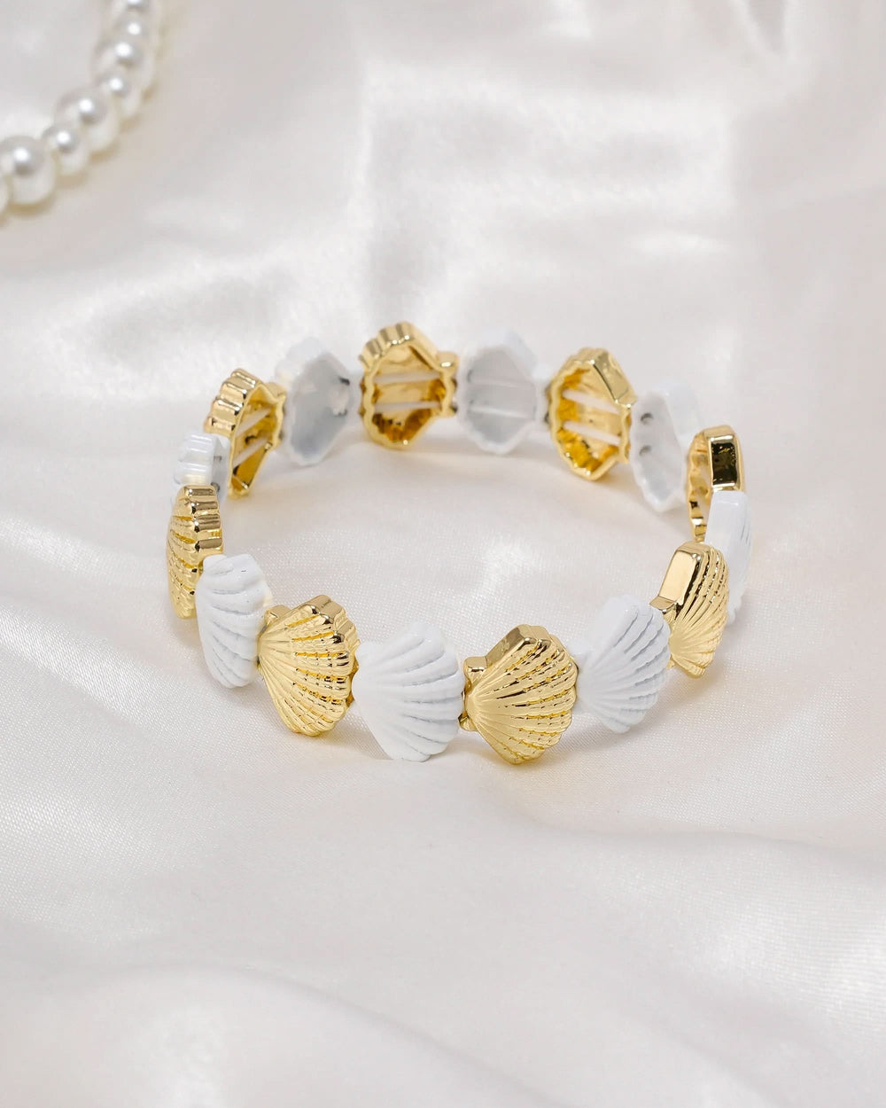 Eminent Women’s Shell Link Bracelet