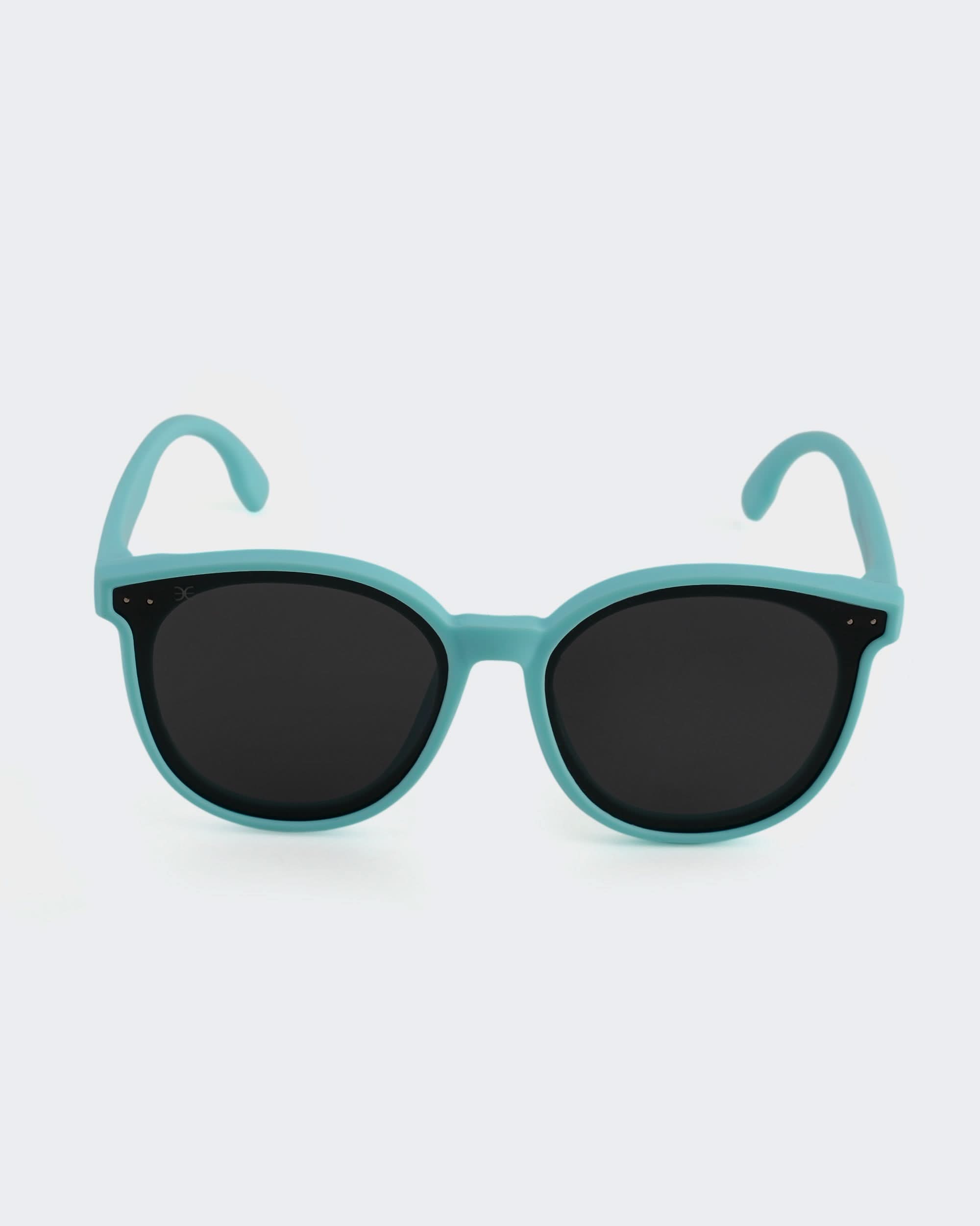 Eminent Trendy Round Sunglasses