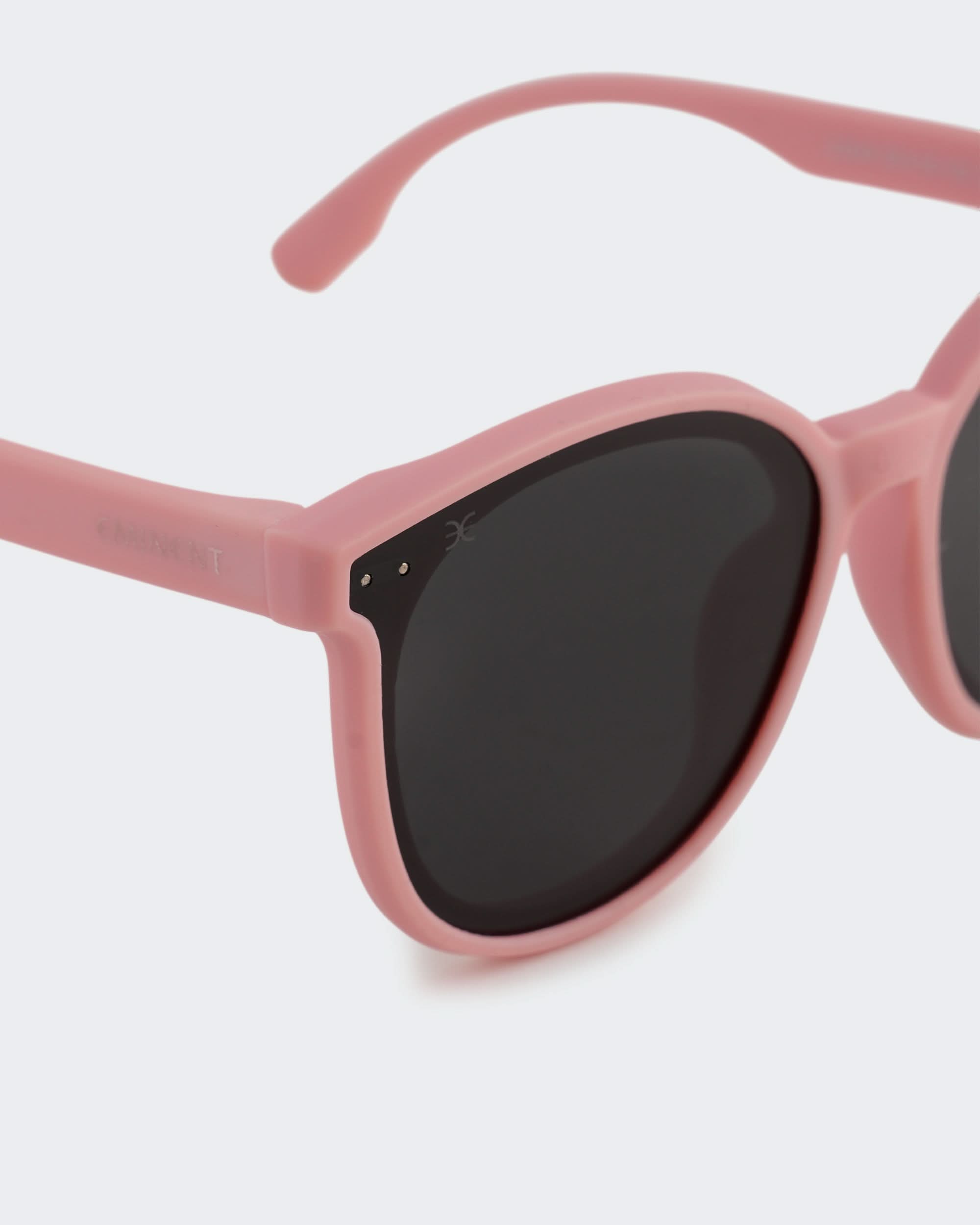 Eminent Trendy Round Sunglasses