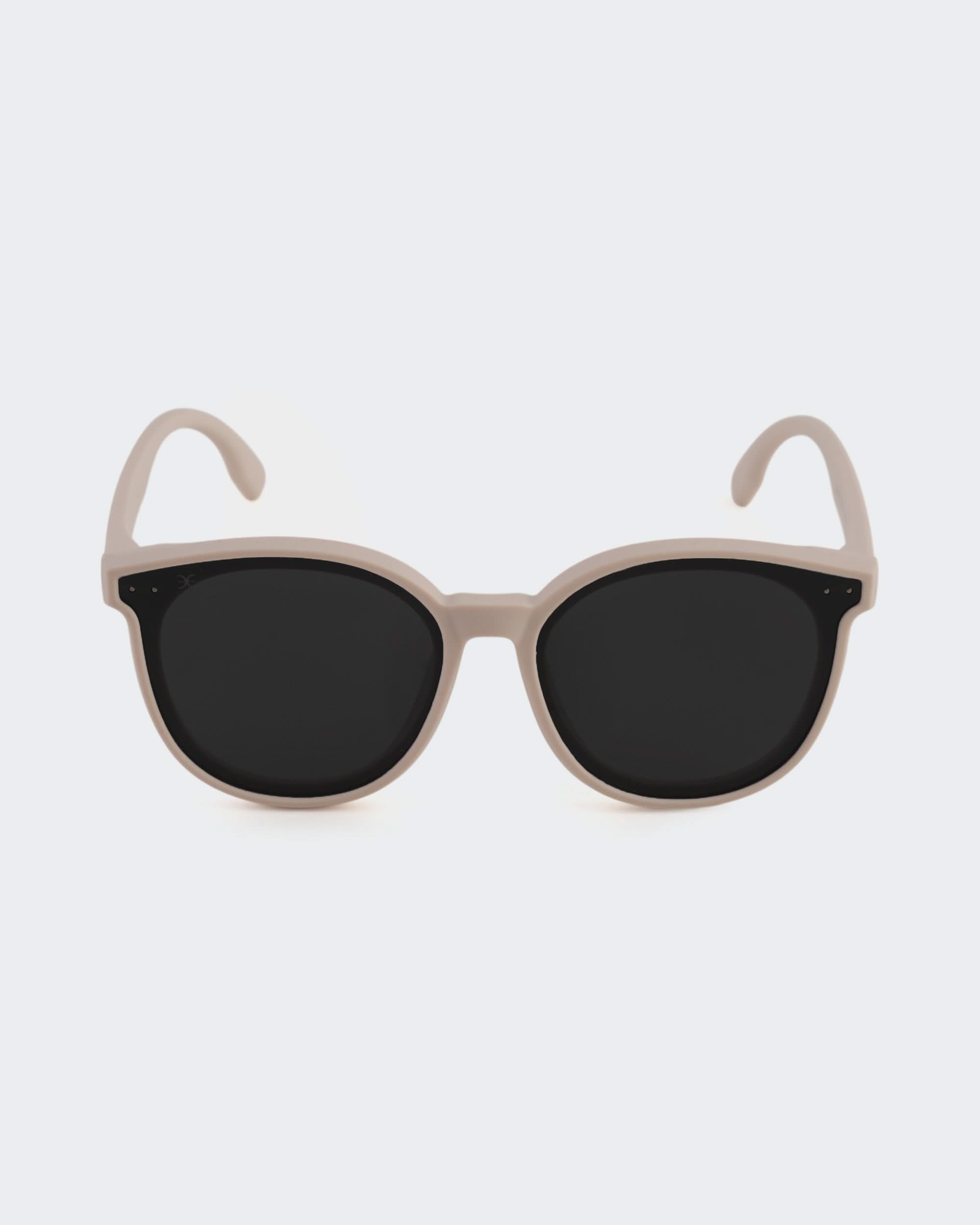 Eminent Classic Round Sunglasses