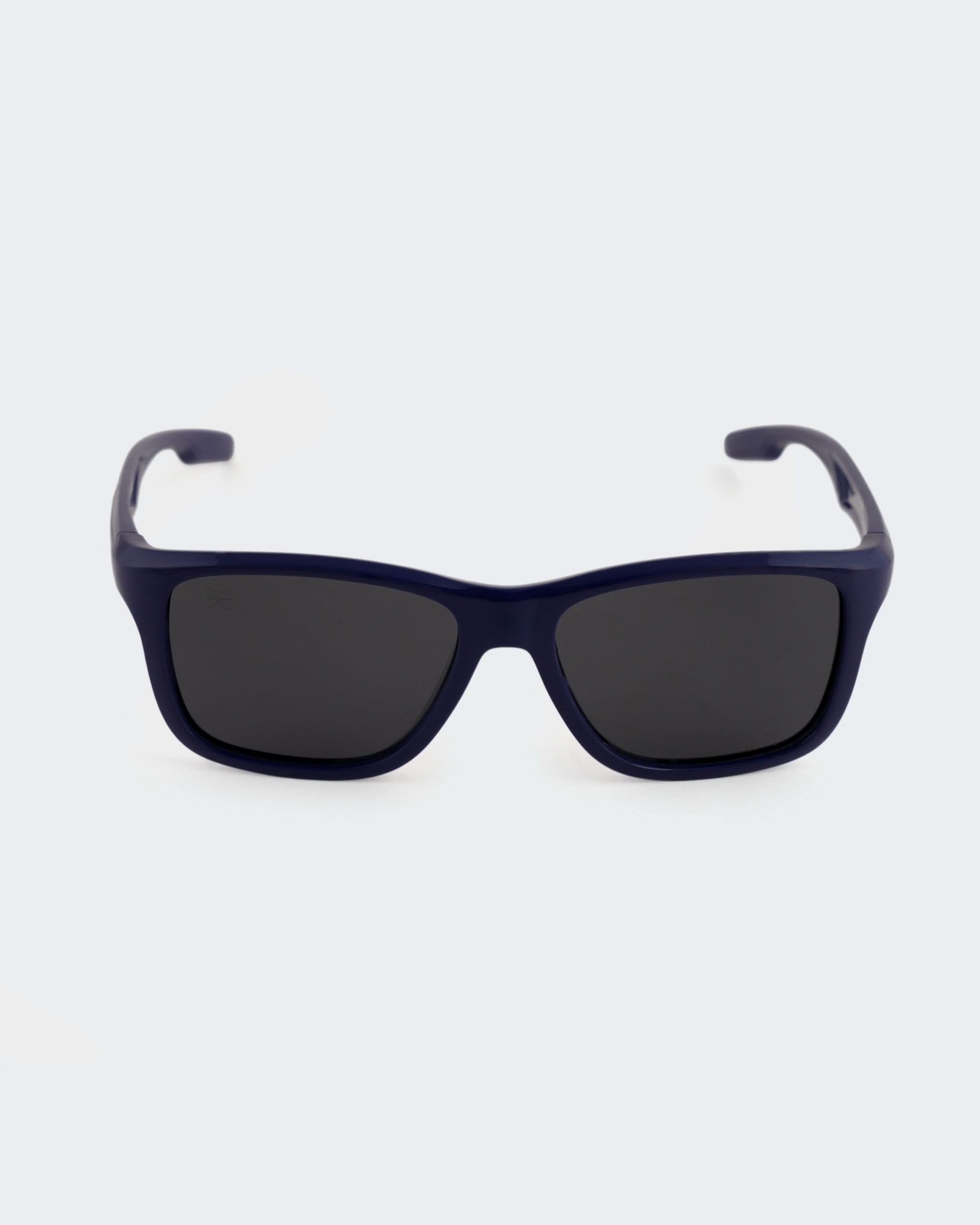 Eminent Classic Rectangular Sunglasses