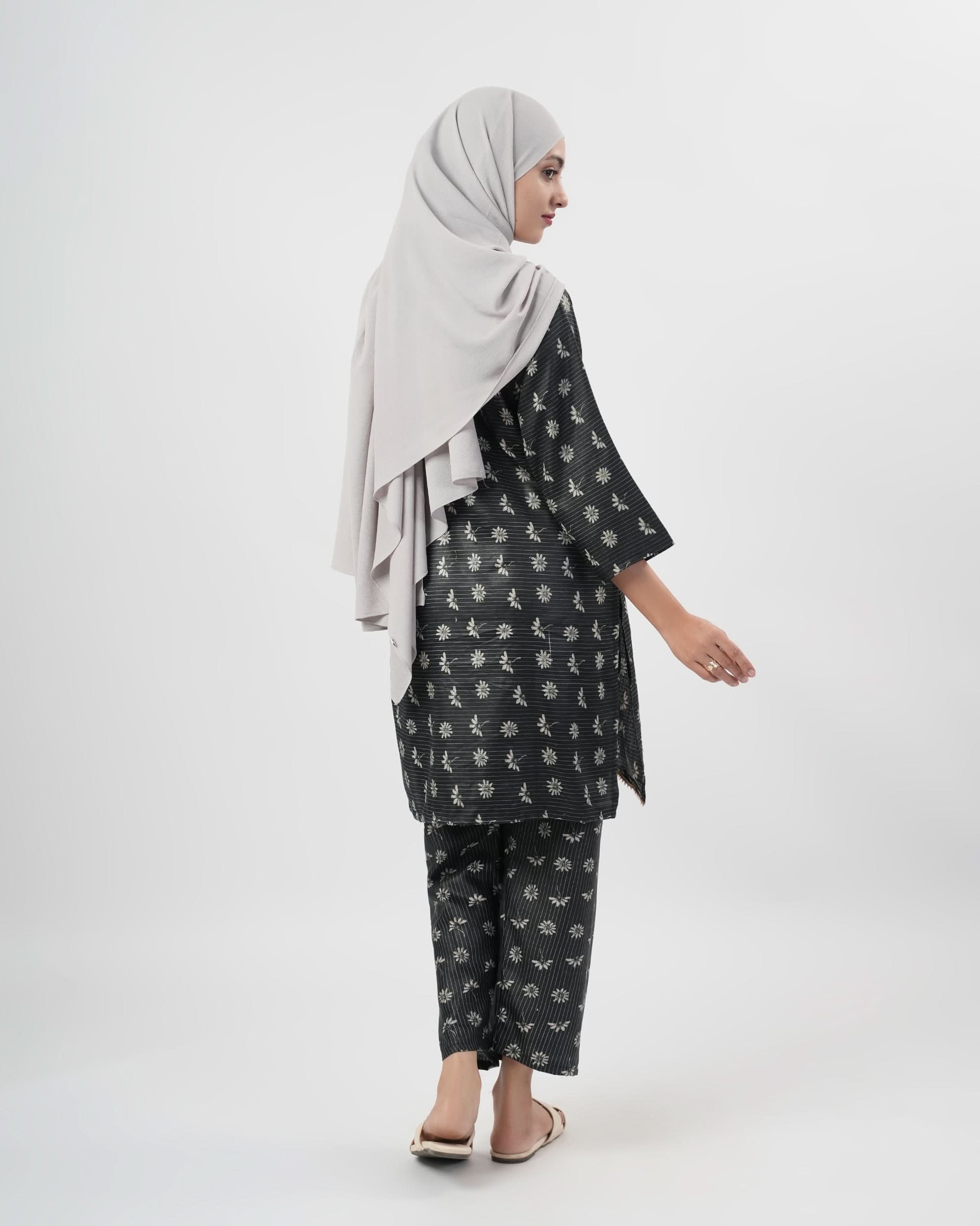 Women's 2Pc Printed Suit