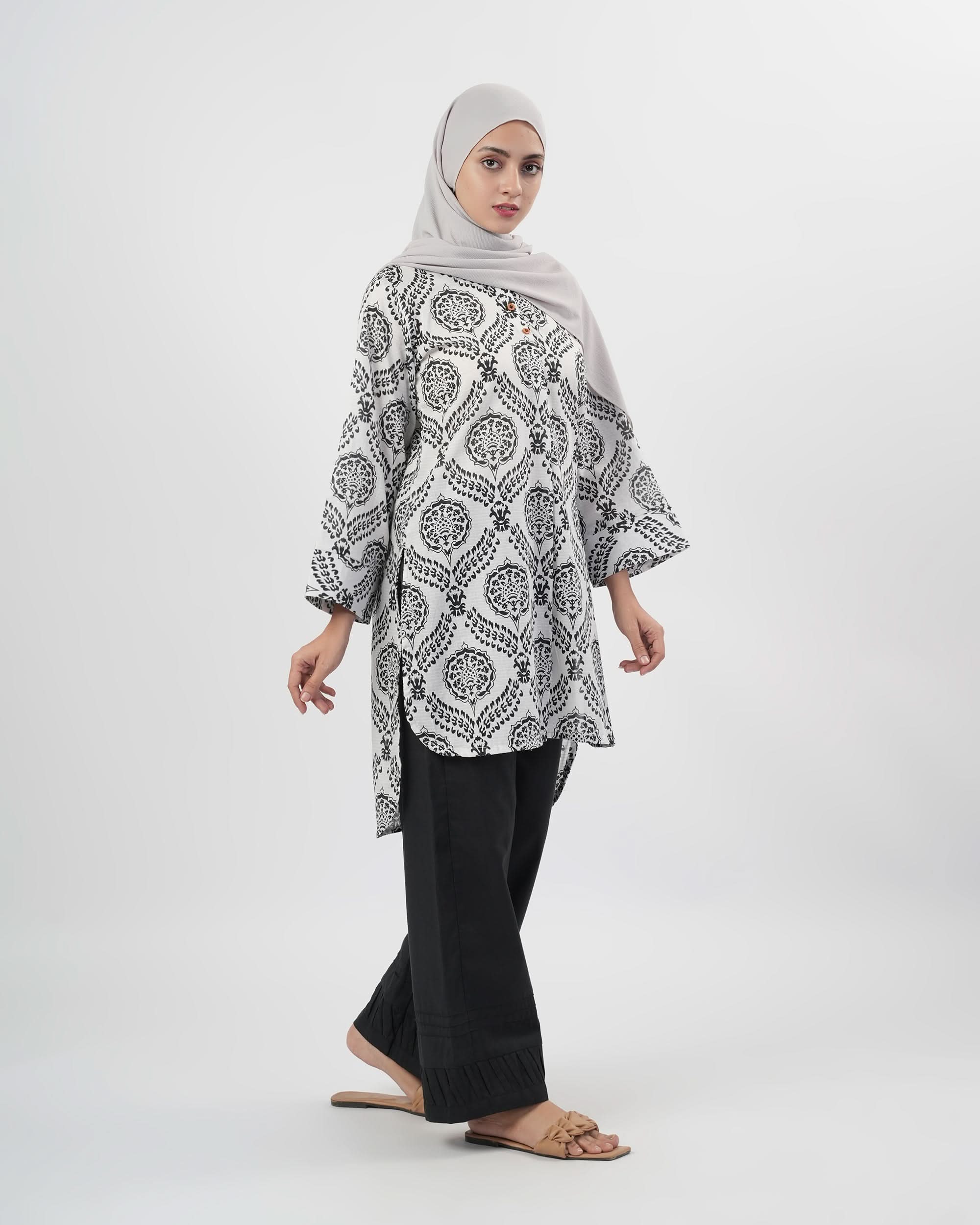 Valuables Women’s Printed Kurti