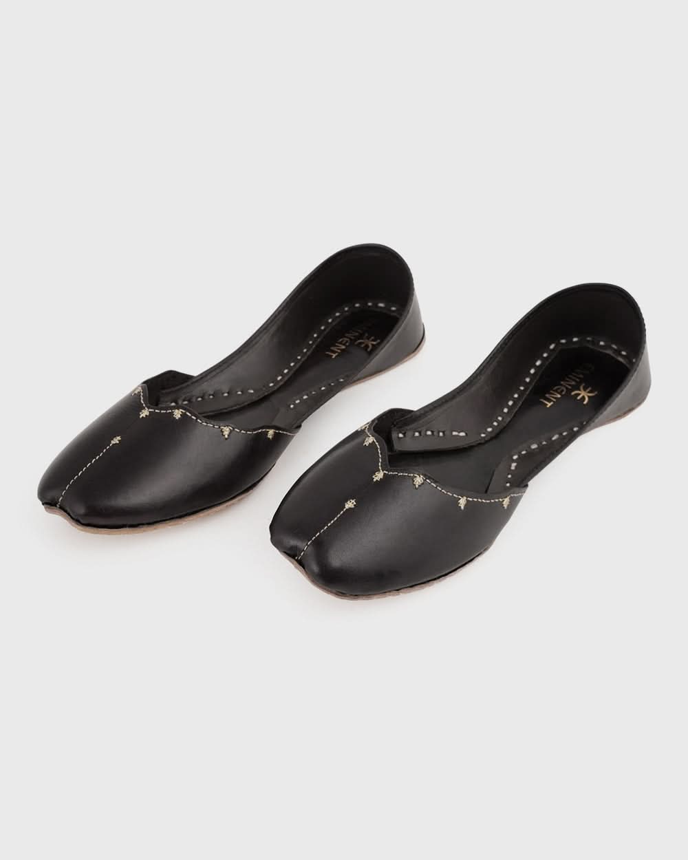 Eminent Women's Leather Khussa