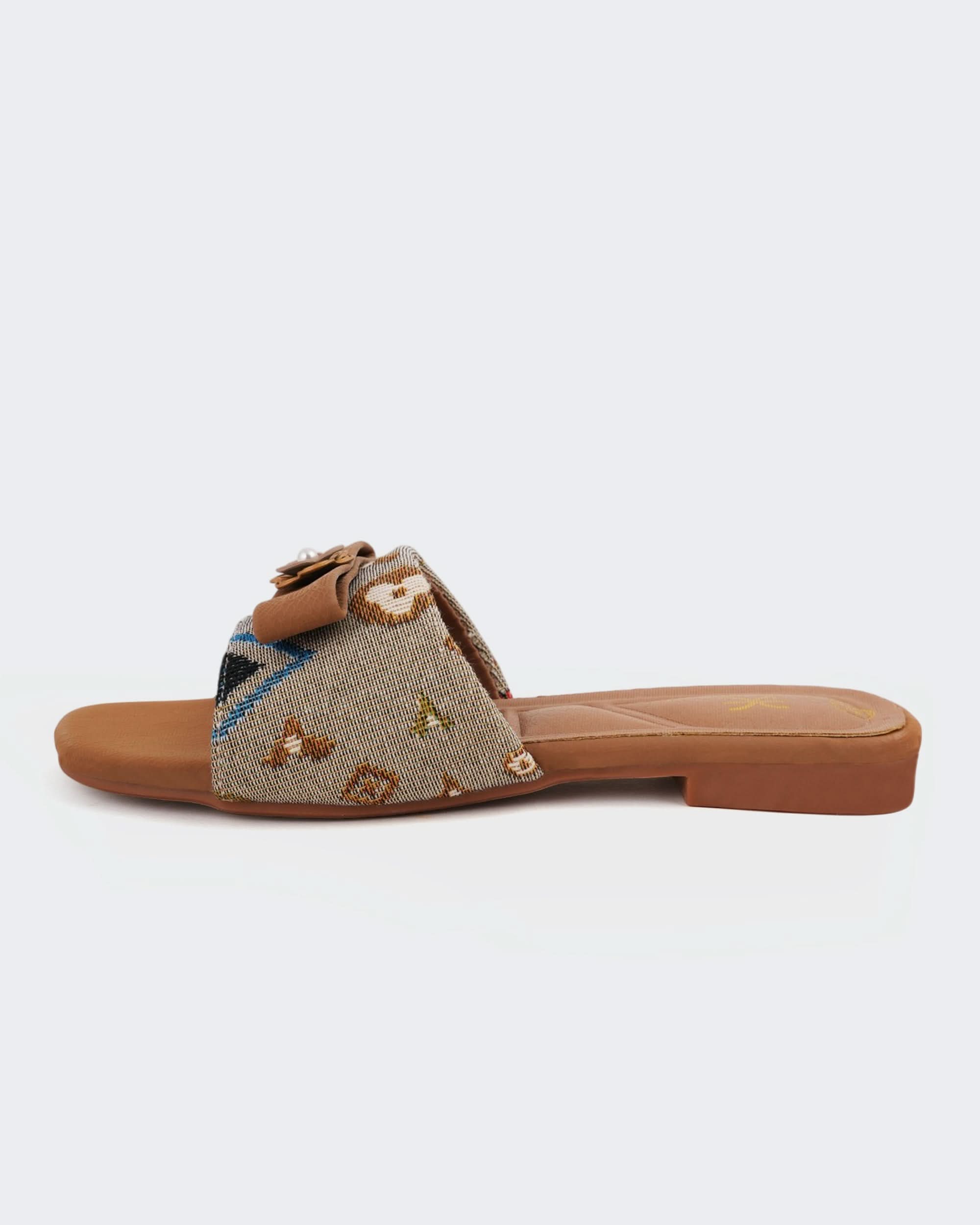 Eminent Girls' Casual Slippers