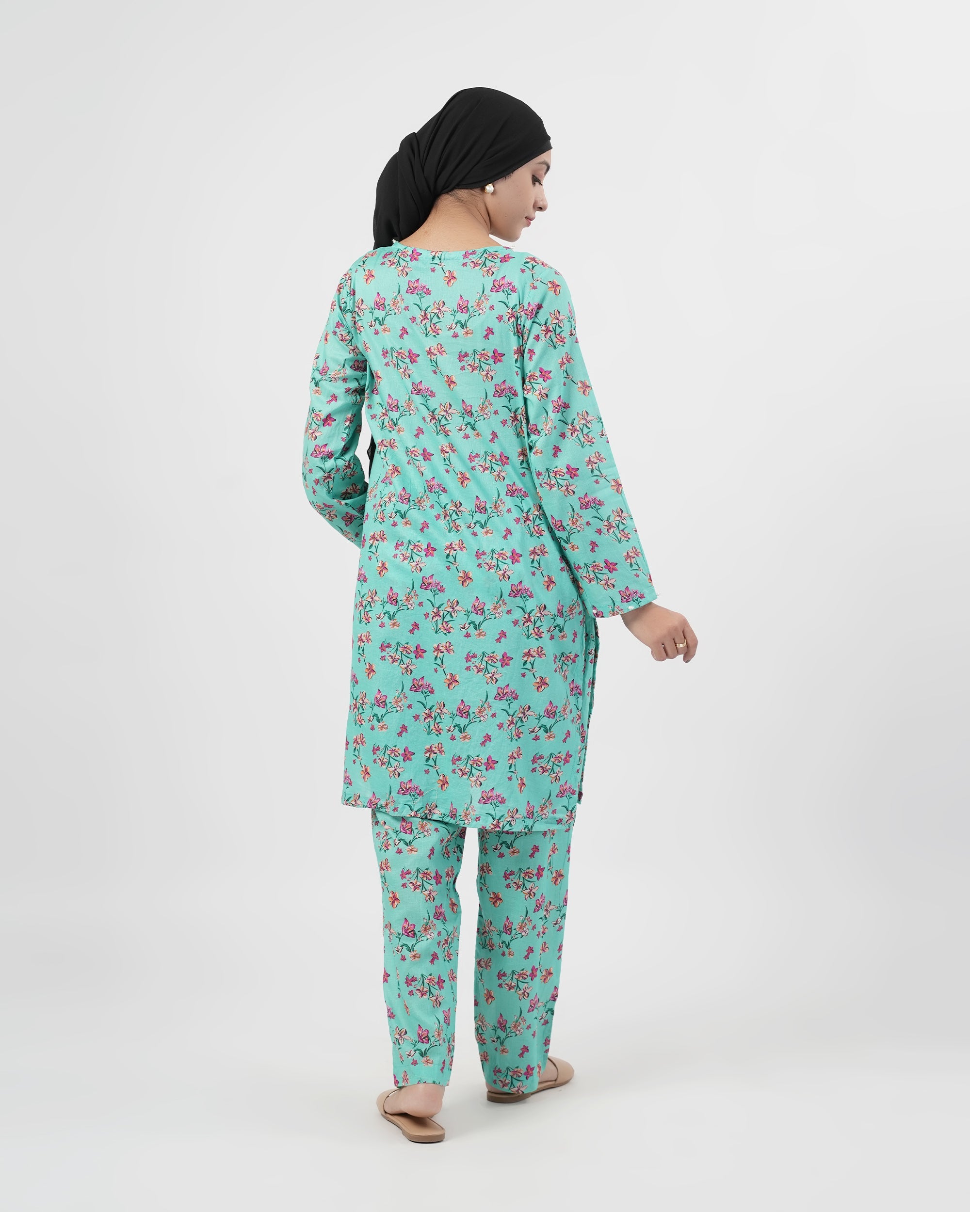 Valuables Women’s Printed Lawn 2 Pcs Suit