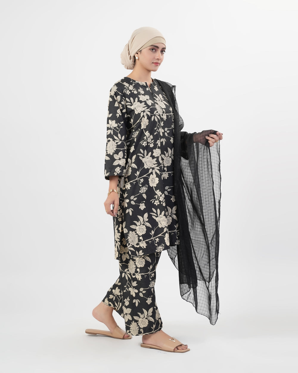 Valuables Women’s Printed 3-Pcs Suit