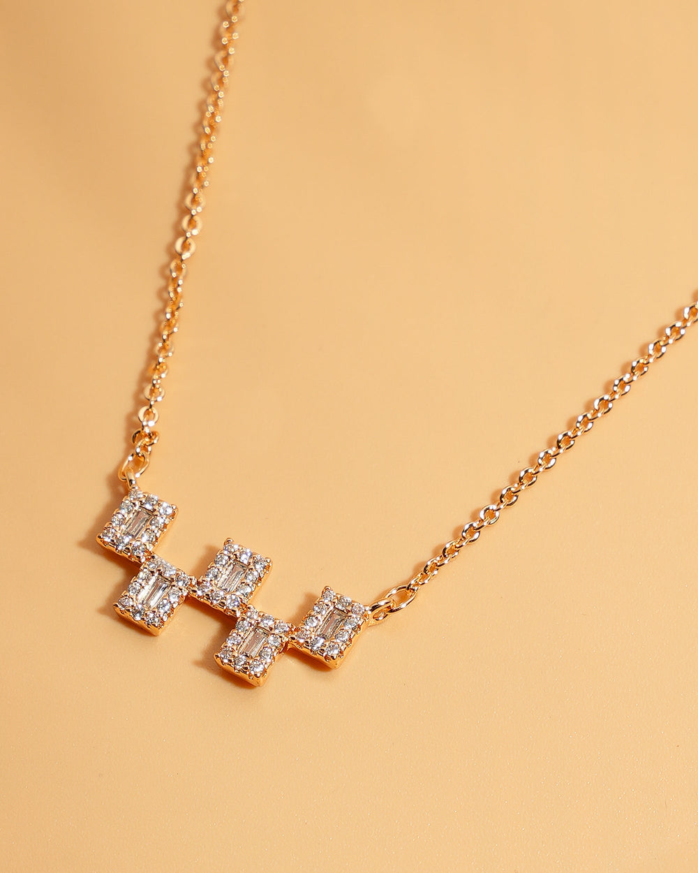 Eminent Women's Locket Set