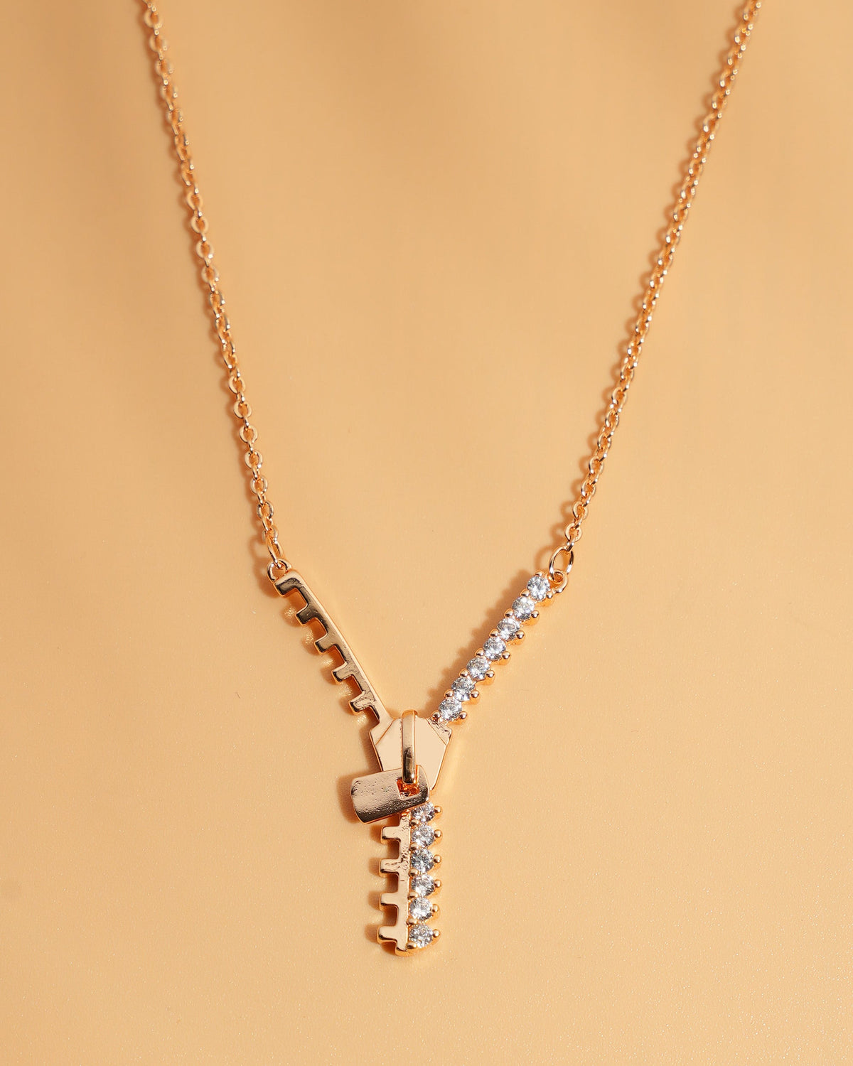 Eminent Women's Locket Set
