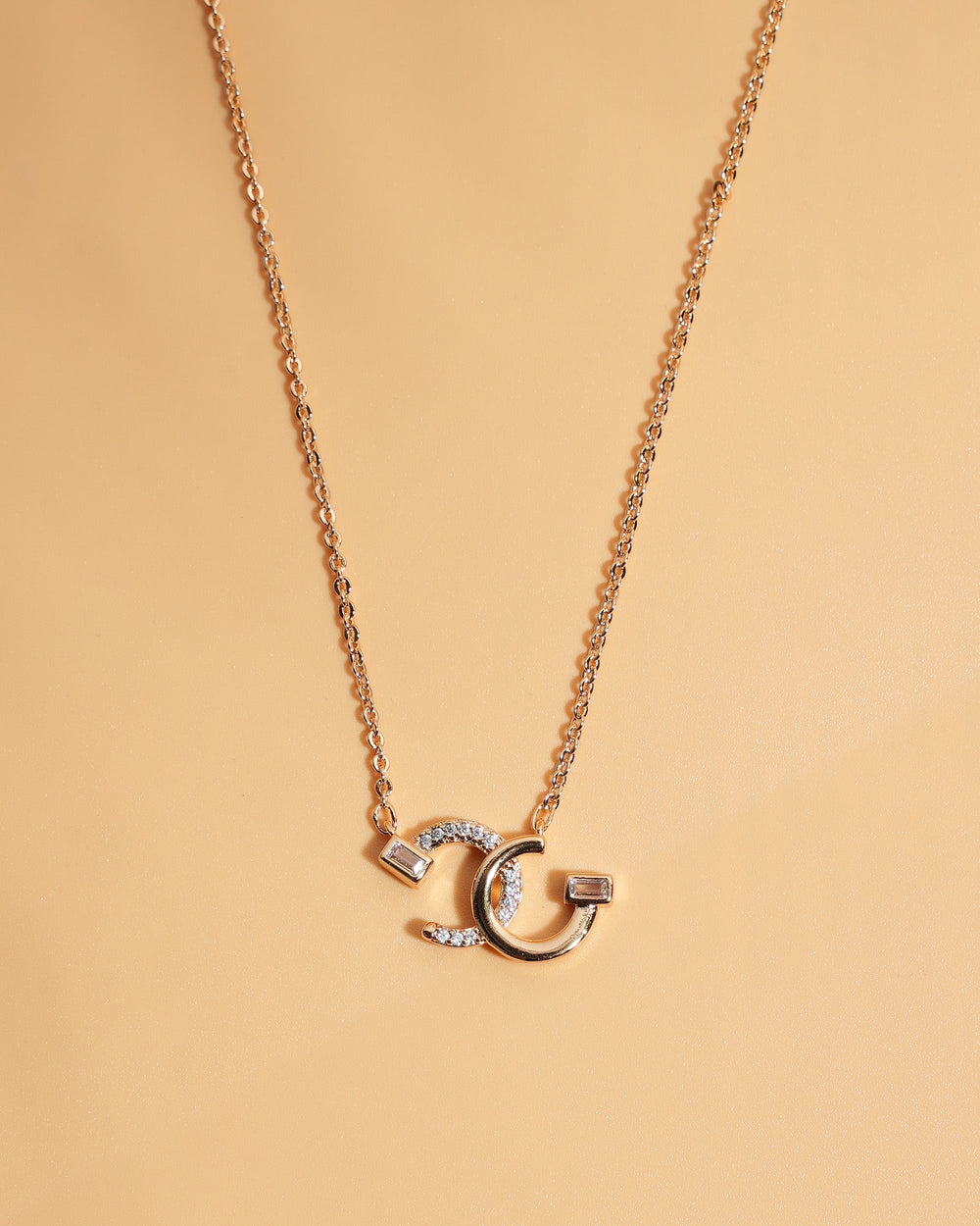 Eminent Women's Locket Set