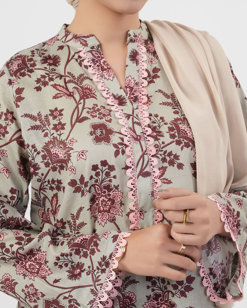 Valuables Women’s Printed Lawn 2 Pcs Suit