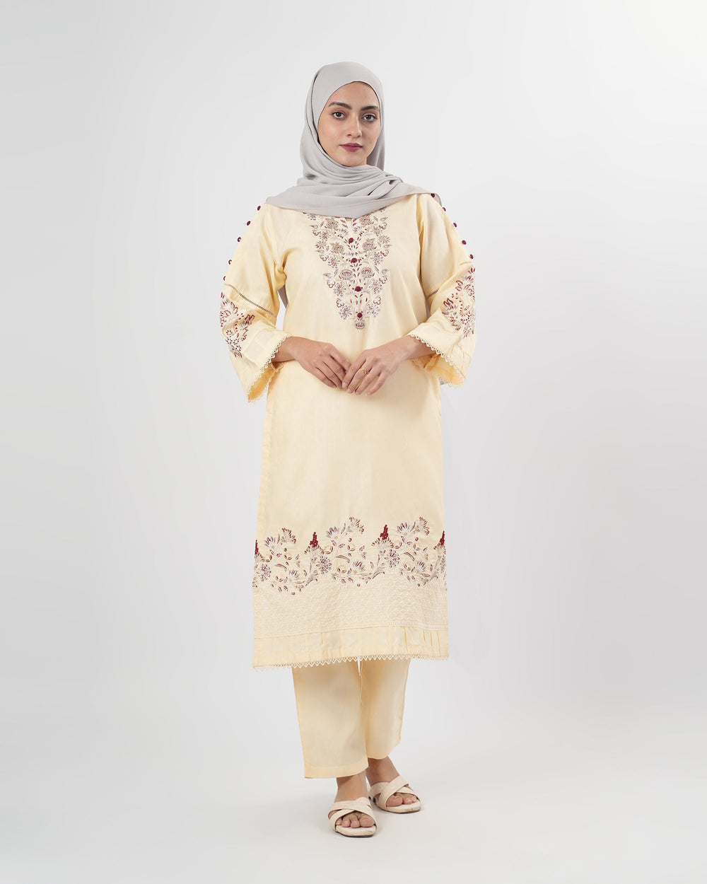 Valuables Women Embroidered 2PCS Suit