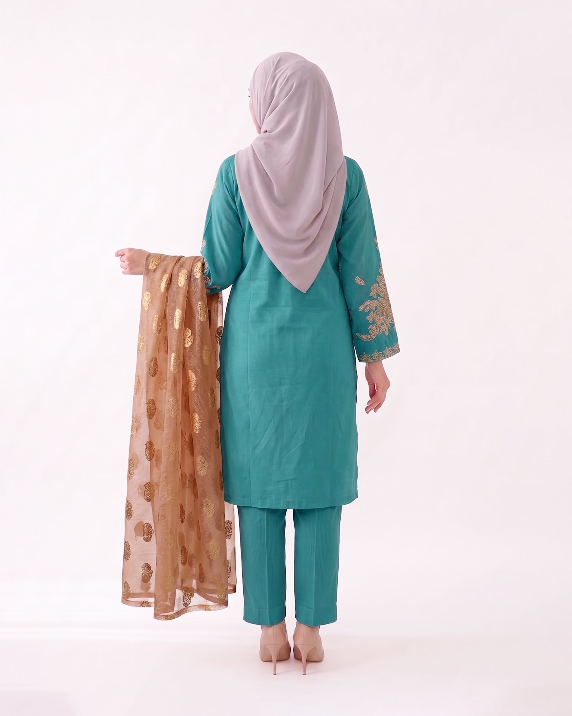 Valuables Women's Embroidered 3Pc Suit