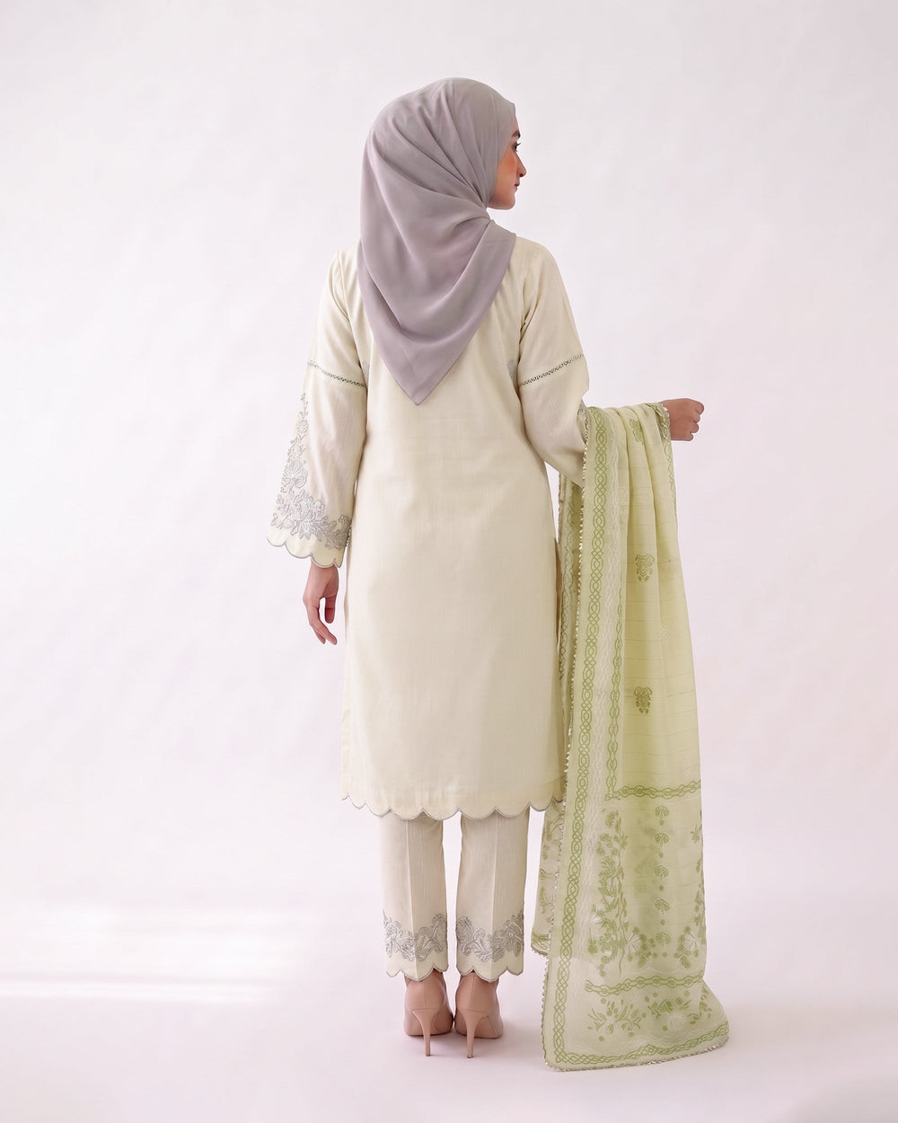 Valuables Women's Embroidered 3Pc Suit