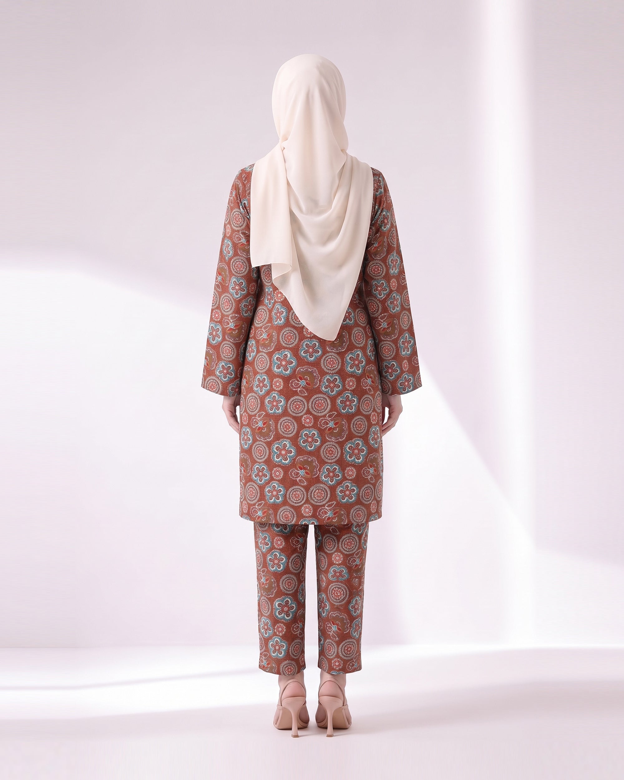 Women's Unstitched Printed 2 Pc Suit